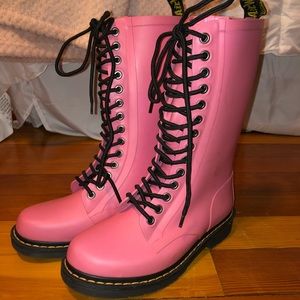 Pink Dr. Martens 💖